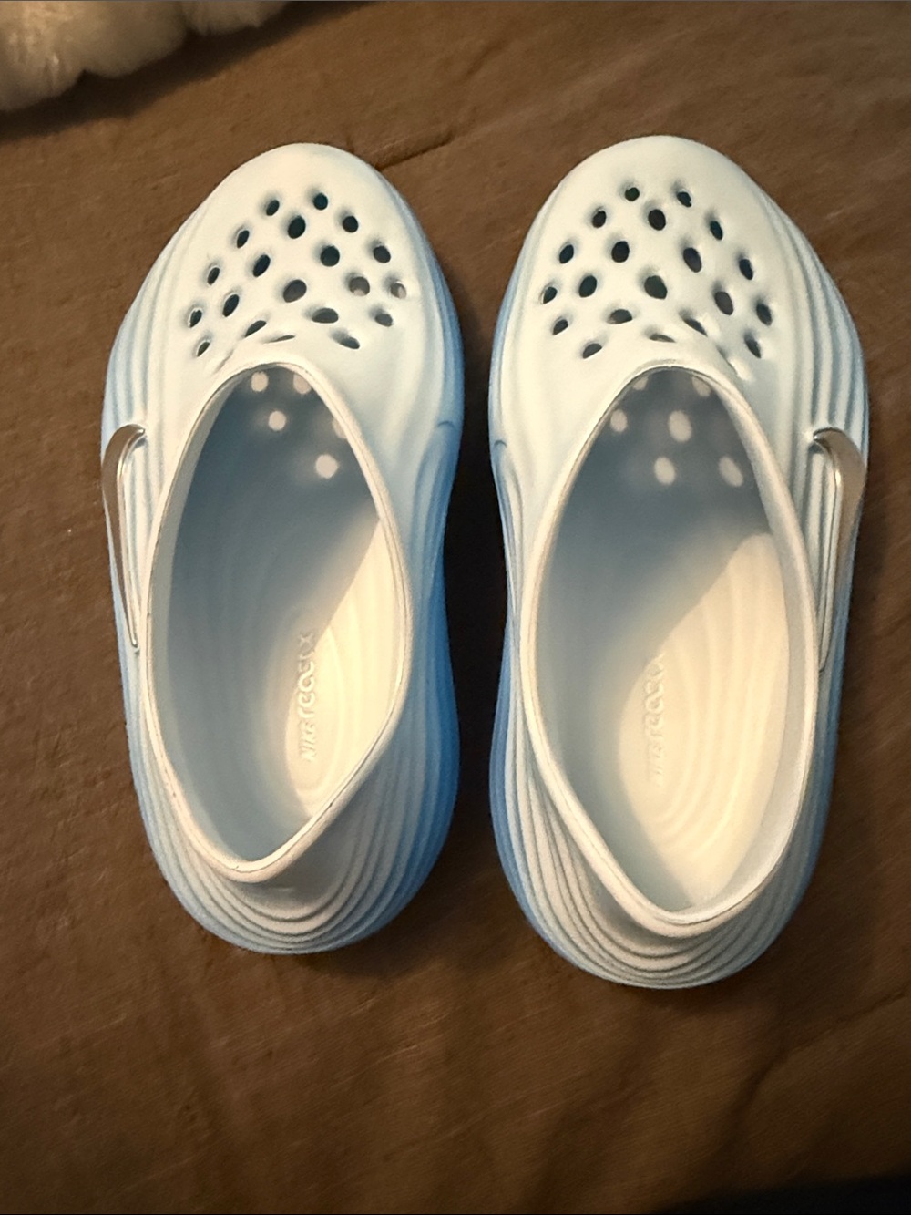 Nike ReactX Rejuven8 - Picture 3 of 4